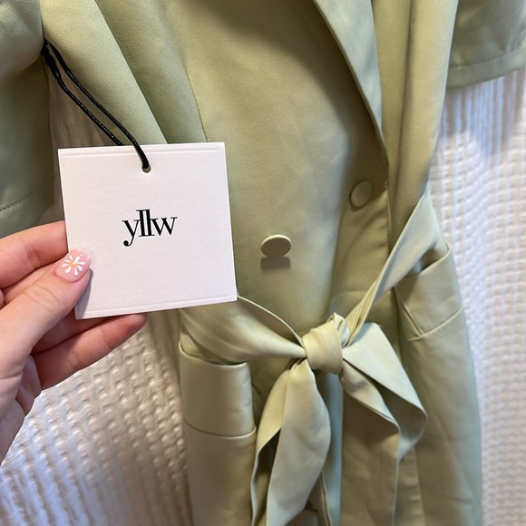 NWT yllw the label RANDY PUFF-SLEEVE BLAZER DRESS — PEA GREEN - Picture 10 of 12